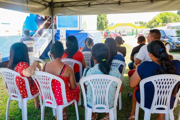 Carretas de Saúde realizaram mais de 5,6 mil exames, em cinco municípios da Região Metropolitana de Manaus - SES AM Carretas da saude no interior do Amazonas Foto Evandro Seixas SES 2 Carretas de Saúde realizaram mais de 5,6 mil exames, em cinco municípios da Região Metropolitana de Manaus - SES AM Carretas da saude no interior do Amazonas Foto Evandro Seixas SES 2