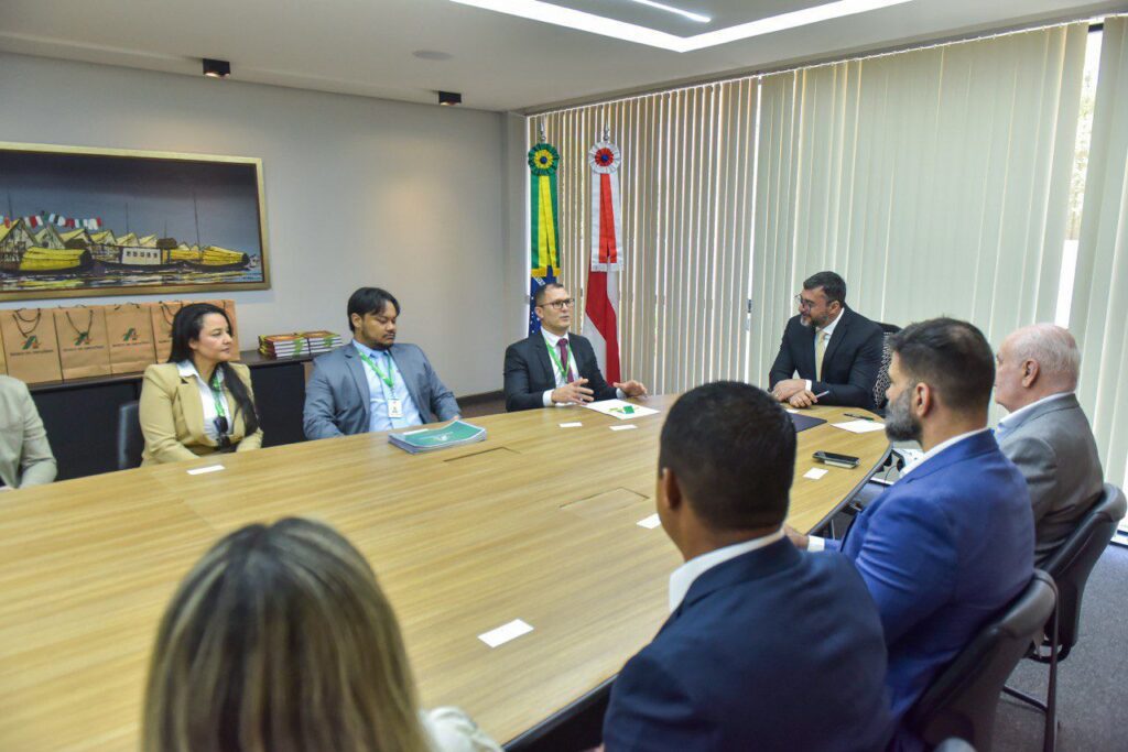 Governo do AM assina protocolo de intenções com Banco da Amazônia no valor de R$ 1,4 bilhão - Wilson Lima assina protocolo de intencoes com Banco da Amazonia no valor de R 14 bilhao 5 Foto Janailton Falcao Secom 1024x683 1 Governo do AM assina protocolo de intenções com Banco da Amazônia no valor de R$ 1,4 bilhão - Wilson Lima assina protocolo de intencoes com Banco da Amazonia no valor de R 14 bilhao 5 Foto Janailton Falcao Secom 1024x683 1