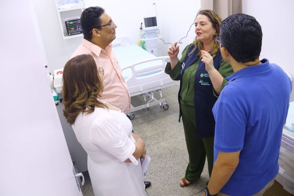 SES-AM treina equipes que atuarão na nova maternidade de Presidente Figueiredo - SES AM Secretaria de Estado de Saude Nayara Maksoud participou da inauguracao da maternidade Foto Evandro Seixas