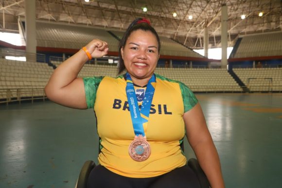 De Tefé para o mundo: Conheça a representante amazonense do halterofilismo nas paralimpíadas - WhatsApp Image 2024 08 20 at 10.47.23 1024x683 1