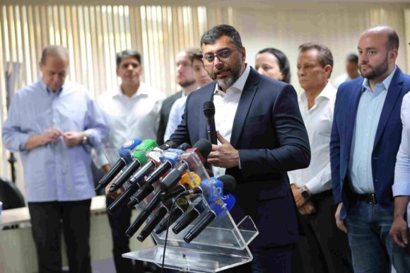 Governador Wilson Lima assina contrato de construção de residencial do Amazonas Meu Lar no Novo Aleixo - WhatsApp Image 2024 08 28 at 14.24.03 1024x682 1