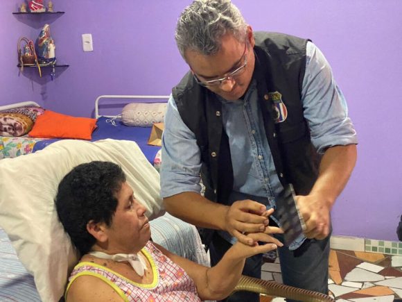 SSP-AM realiza atendimento domiciliar para nova Carteira de Identidade - ACAO IIACM FOTO KAROL NASCIMENTO SSP AM 2 1024x768 1