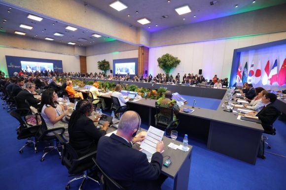 Em reunião do G20, governador Wilson Lima destaca investimentos em CT&I para cadeias sustentáveis e defesa do meio ambiente - Em reuniao do G20 governador Wilson Lima destaca investimentos em CTI para cadeias sustentaveis e defesa do meio ambiente 5 Fotos Alex Pazuello e Diego Peres Secom 1024x682 1
