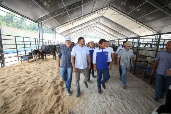 Governador Wilson Lima abre 46ª Expoagro destacando ações para fortalecer setor afetado pela estiagem - Governador Wilson Lima abre 46a Expoagro destacando acoes para fortalecer setor afetado pela estiagem Foto Alex Pazuello 3 1024x683 1