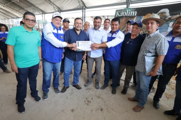 Governador Wilson Lima abre 46ª Expoagro destacando ações para fortalecer setor afetado pela estiagem - Governador Wilson Lima abre 46a Expoagro destacando acoes para fortalecer setor afetado pela estiagem Foto Diego Peres 4 1024x683 1