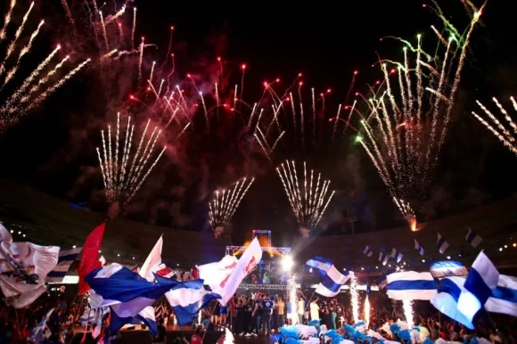 Público celebra 355 anos da cidade em primeira noite do ‘Boi Manaus 2024’ - WhatsApp Image 2024 10 25 at 10.49.13 1 1024x682 1